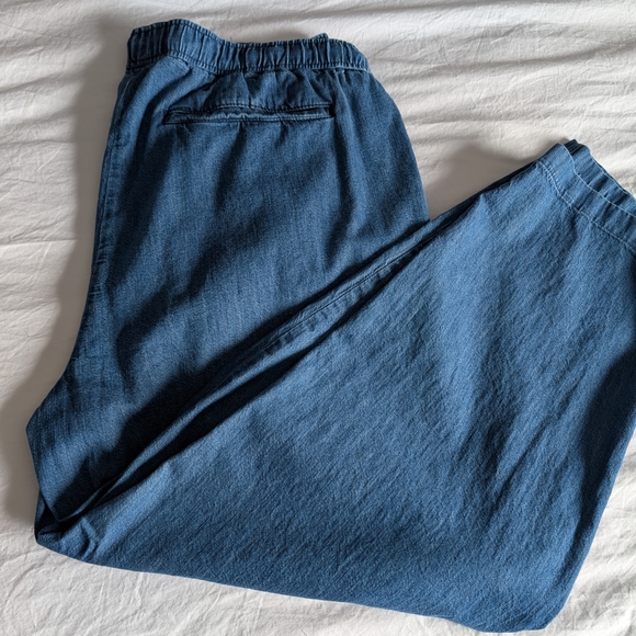 Old Navy Women's Navy Straight Leg Jeans - Picture 4 of 4